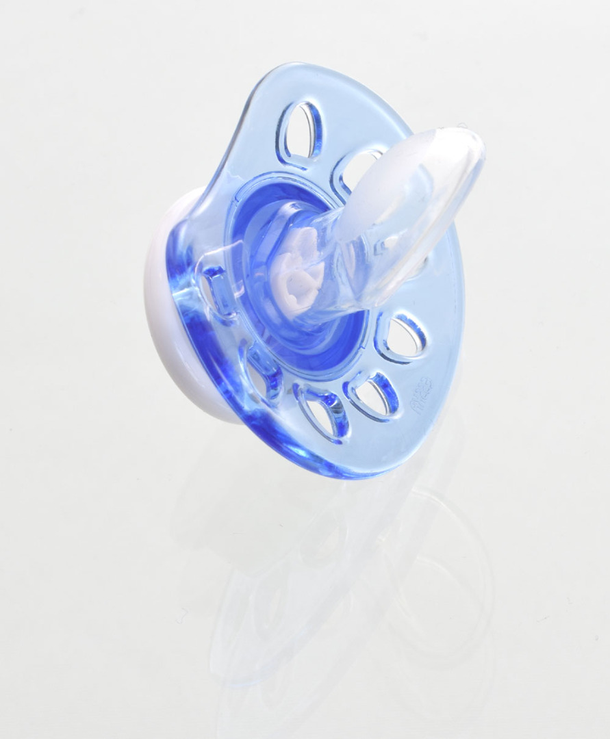 Esska Classic Namnnappar, anatomisk, silikon, stl. 1